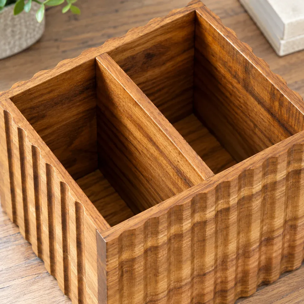 Della Acacia Desk Caddy — detail view