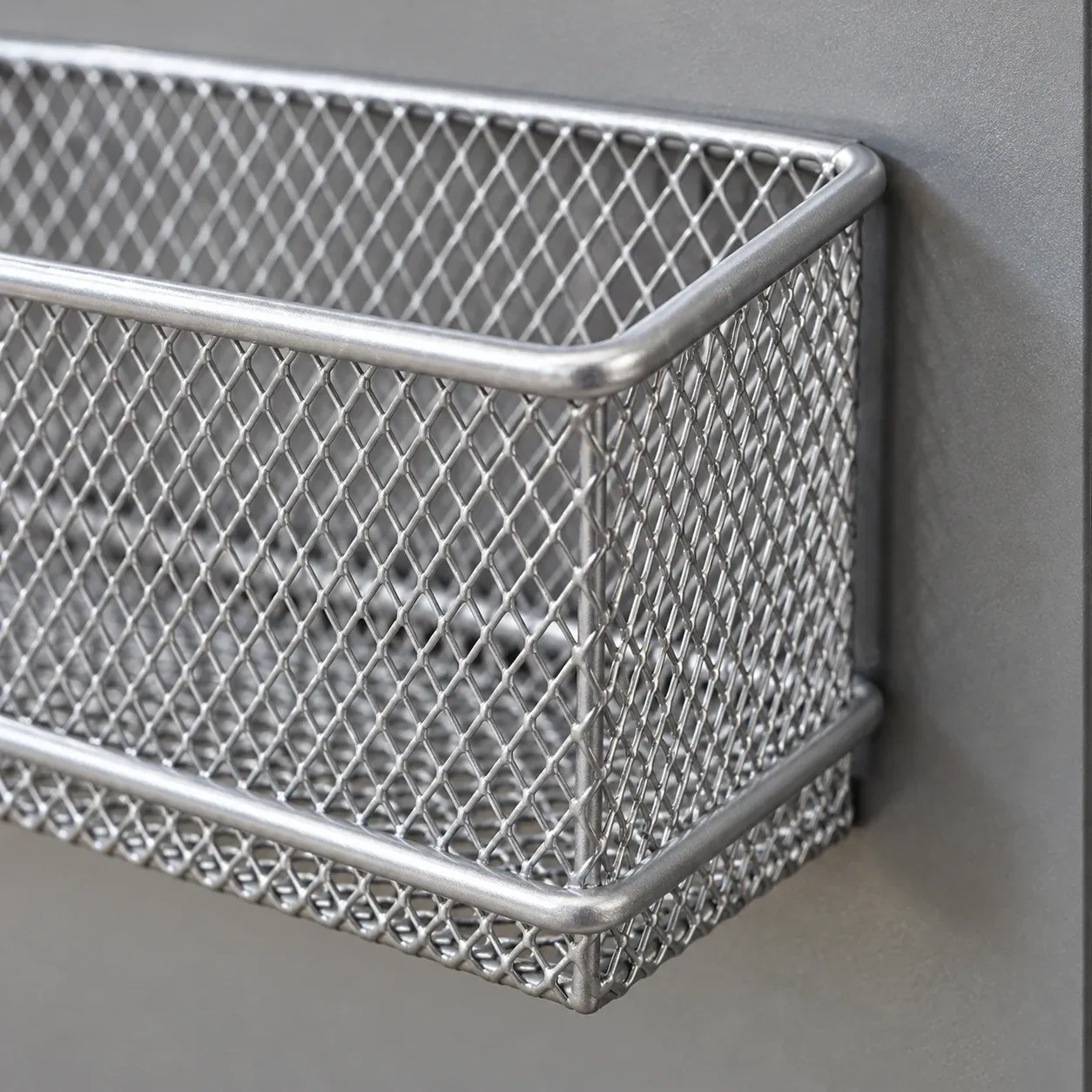 Bennet Magnetic Mesh Baskets, detail product view